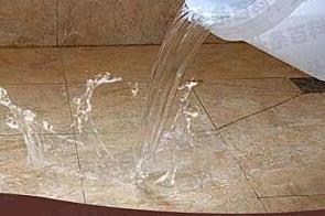 保亭漏水维修 免砸砖防水材料该如何施工
